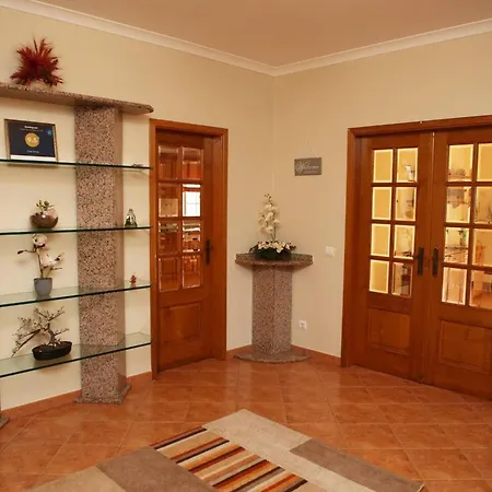 Spacious House In With Private Pool * Lagos