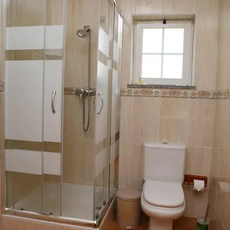 Spacious House In With Private Pool Dom wakacyjny *