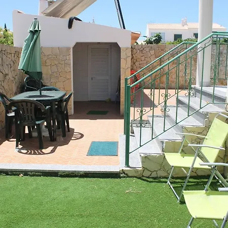 Spacious House In With Private Pool