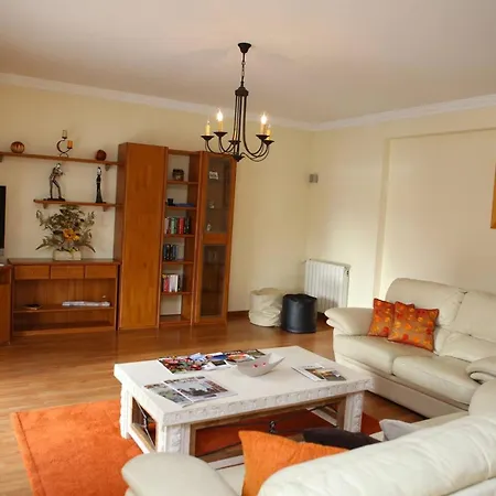 Hébergement de vacances Spacious House In With Private Pool Lagos