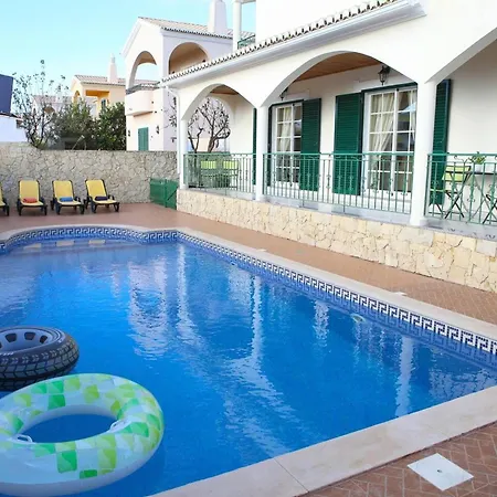 Spacious House In With Private Pool *